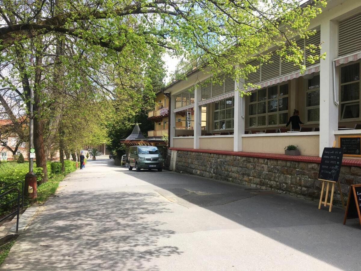 Ubytovani V Soukromi Luhacovice - Pozlovice Exterior foto